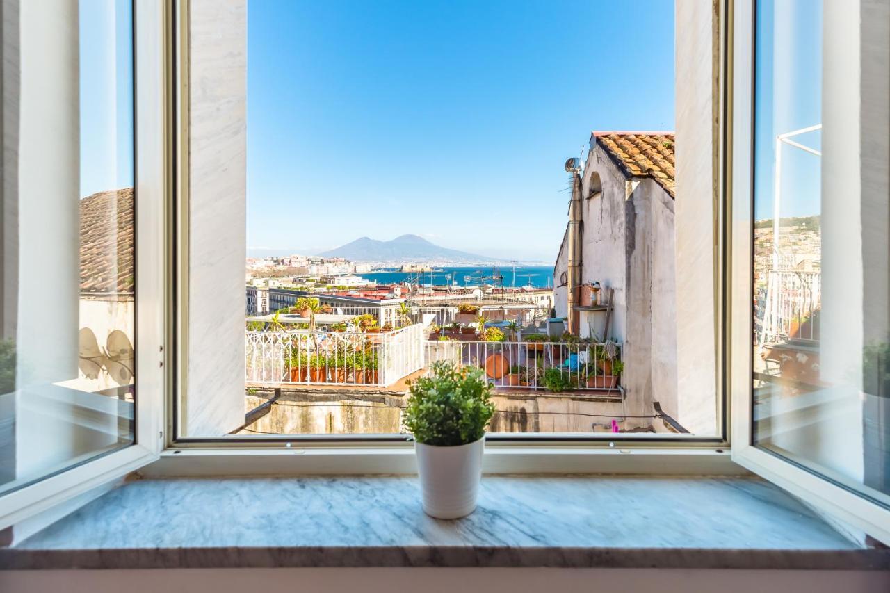 Seaview Apartment In Posillipo By Wonderful Italy Peschiera del Garda Exteriör bild